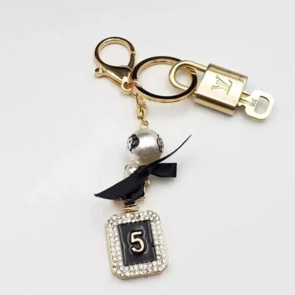 100% Auth Louis Vuitton Lock & Key with unbranded Bagcharm, Keycharm, Keychain - Picture 5 of 7